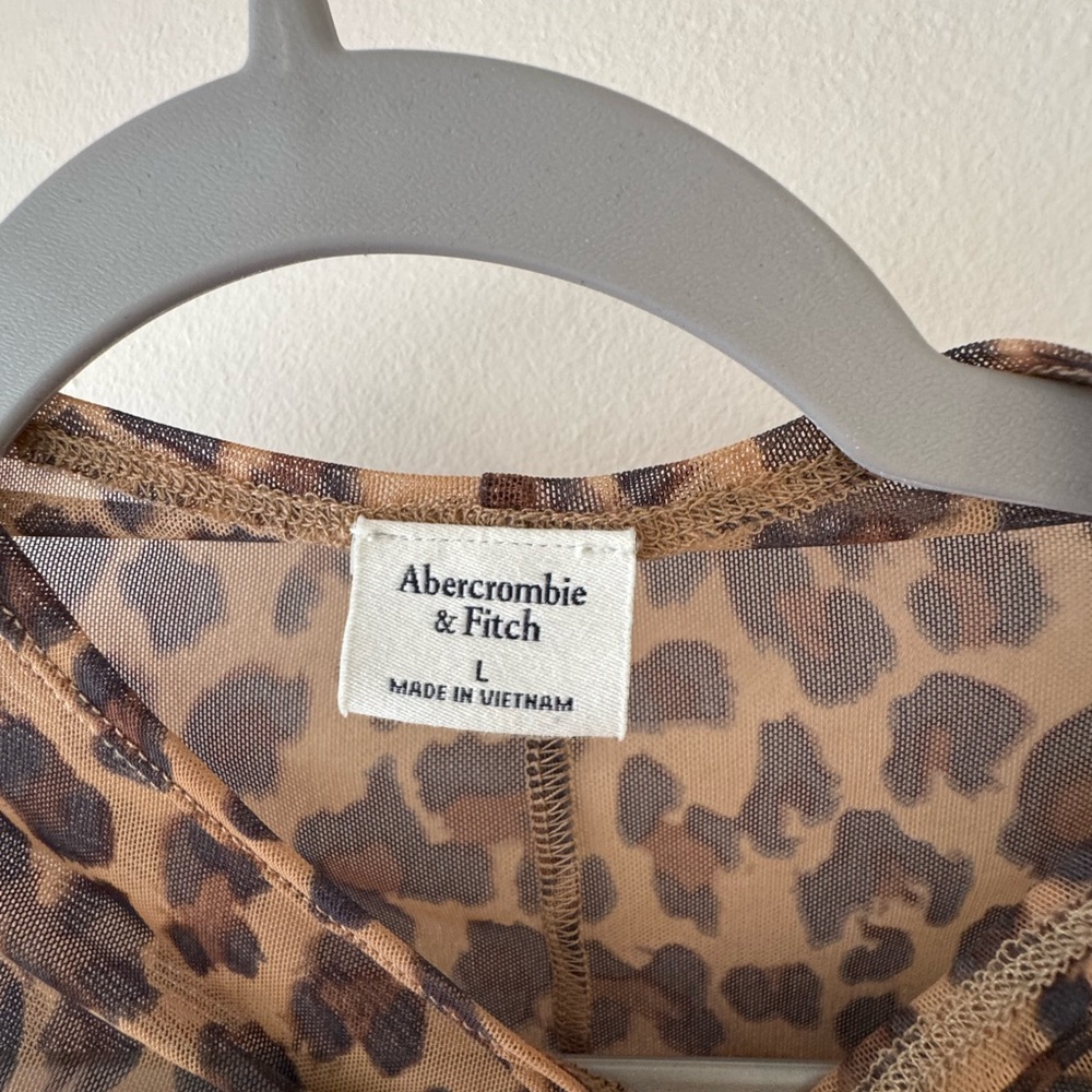 Abercrombie & Fitch Leopard Print Sheer Top - Picture 7 of 7
